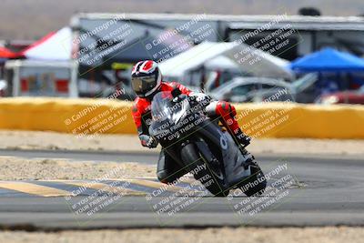 media/Apr-09-2022-SoCal Trackdays (Sat) [[c9e19a26ab]]/Turn 2 (1140am)/